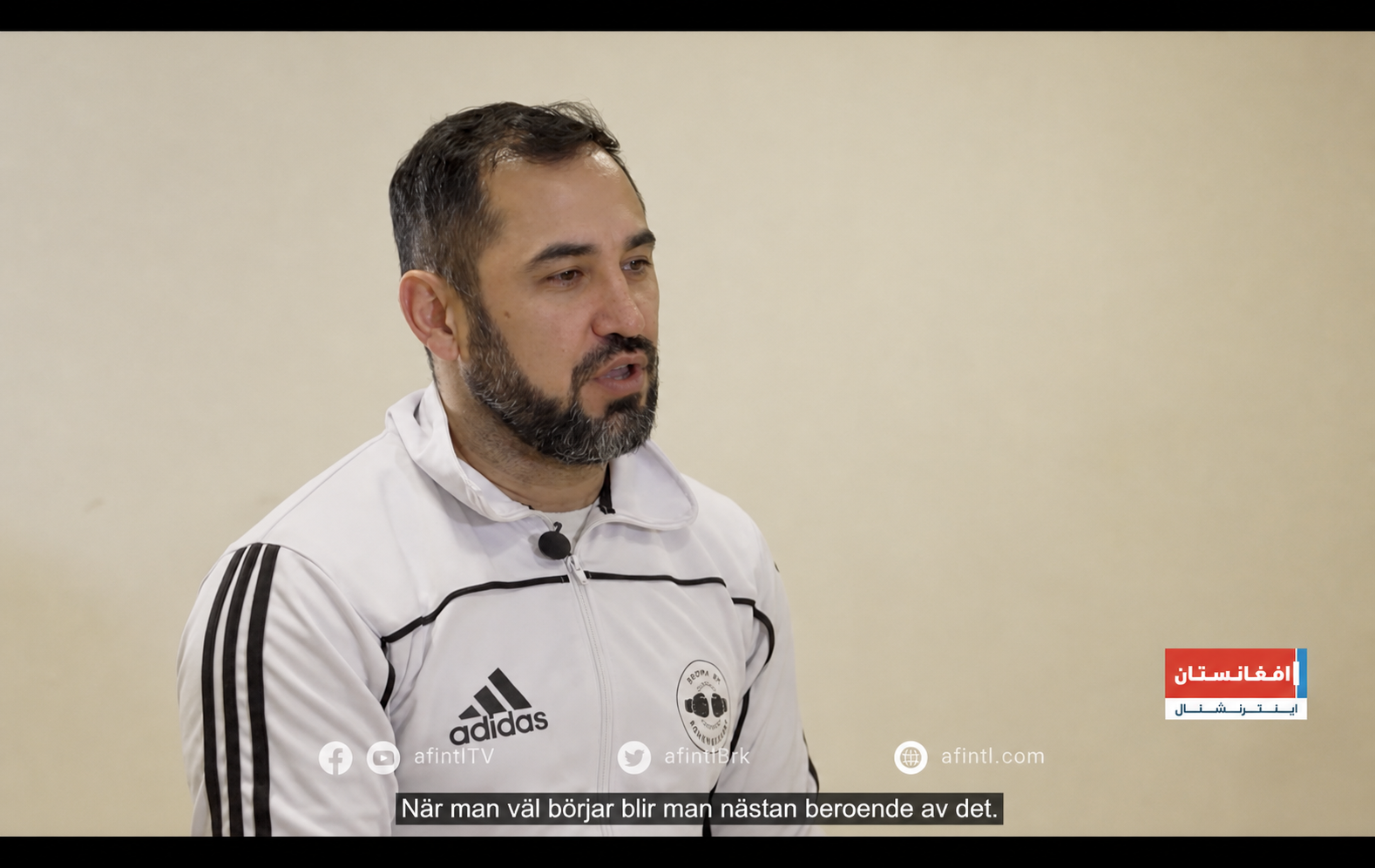 Adjmal Omarzada intervjuas av Afghanistan International